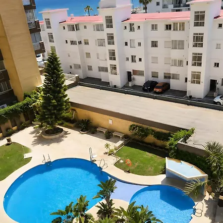 Διαμέρισμα With Pool Facing The Sea